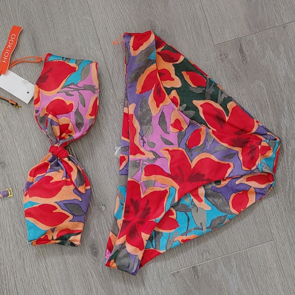Bikini l new l medium sized bottom xs top l summer l new w tag